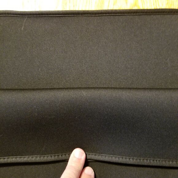 Woov laptop sleeve neoprene Case - Picture 5 of 5